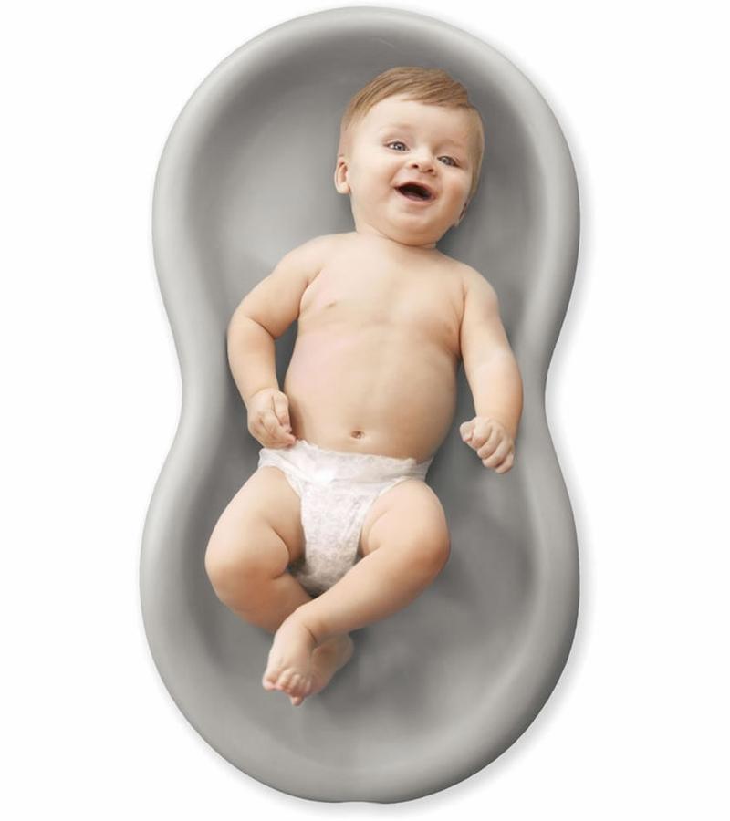 best baby shower gifts $50-150: keekaroo peanut diaper changing