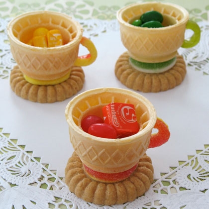 Alice in Wonderland party edible teacups - spoonful | Cool Mom PIcks Alice in Wonderland party edible teacups - spoonful | Cool Mom PIcks